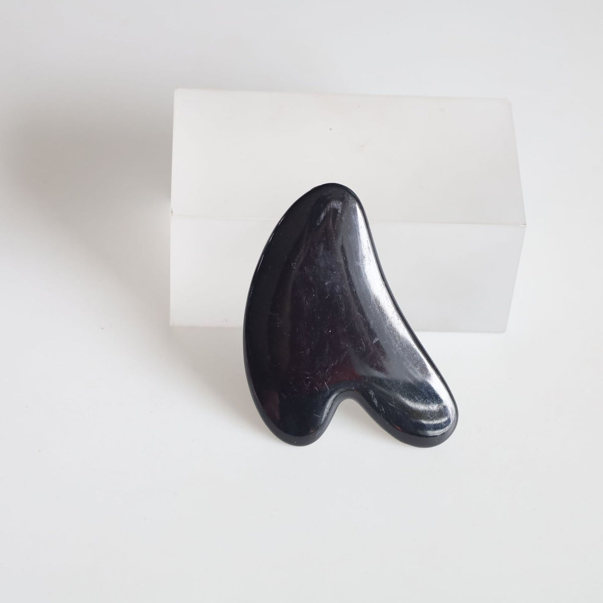 Facial Massager(Obsidian Facial Massage & Cryotherapy Set)