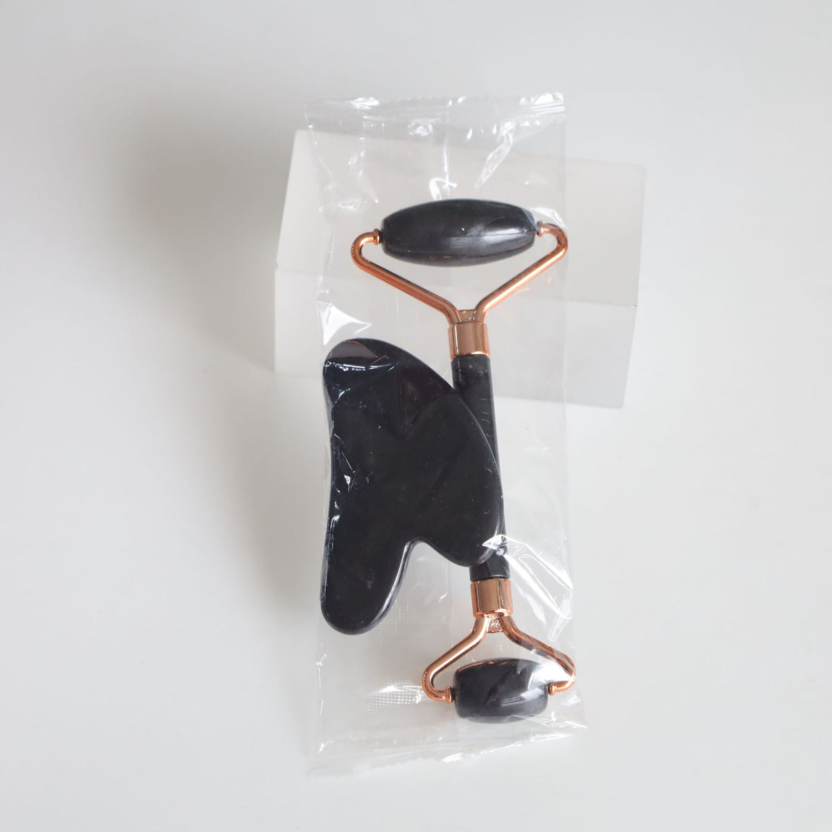 Facial Massager(Obsidian Facial Massage & Cryotherapy Set)